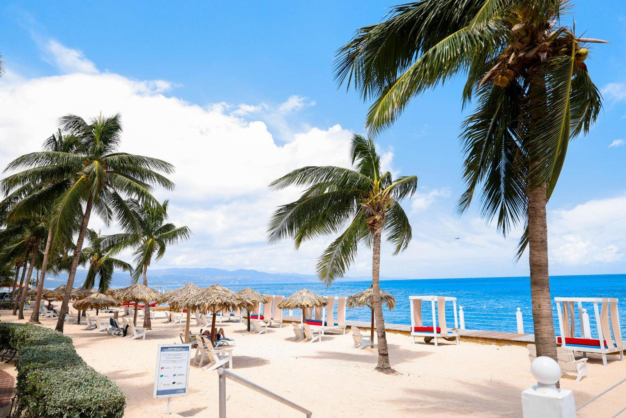 Grand Decameron Montego Beach, A Trademark All-Inclusive Resort Montego Bay Exterior foto