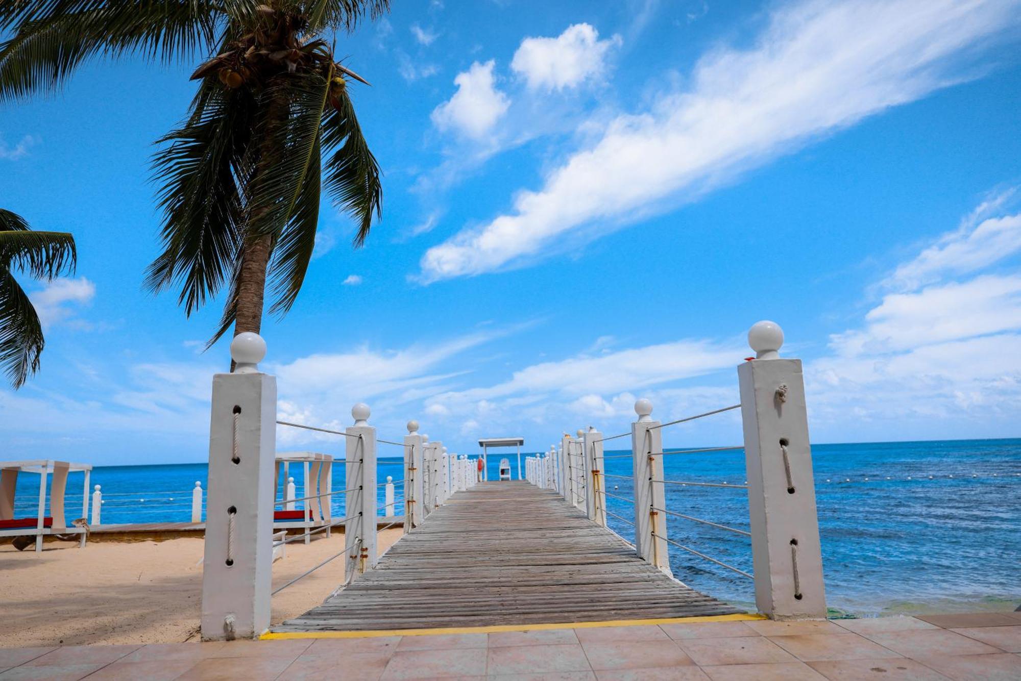 Grand Decameron Montego Beach, A Trademark All-Inclusive Resort Montego Bay Exterior foto