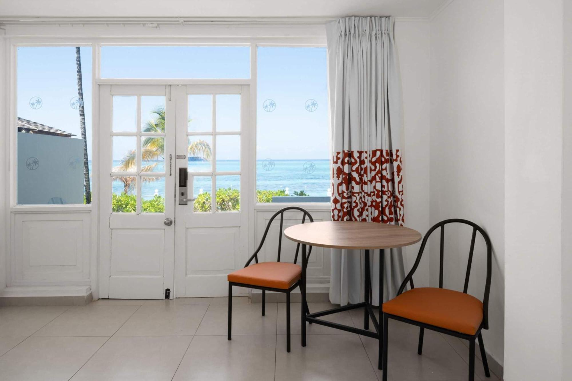 Grand Decameron Montego Beach, A Trademark All-Inclusive Resort Montego Bay Exterior foto