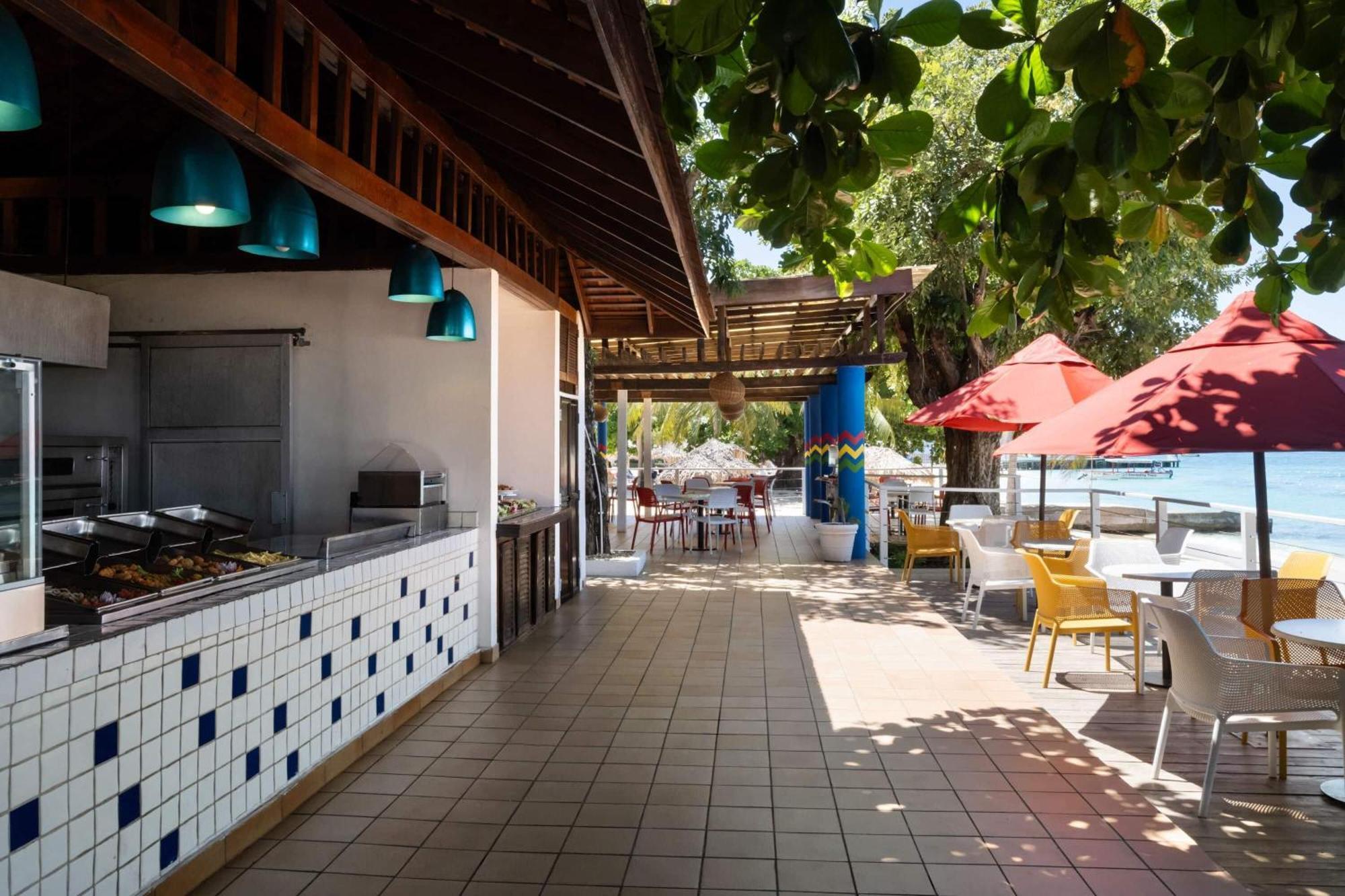 Grand Decameron Montego Beach, A Trademark All-Inclusive Resort Montego Bay Exterior foto