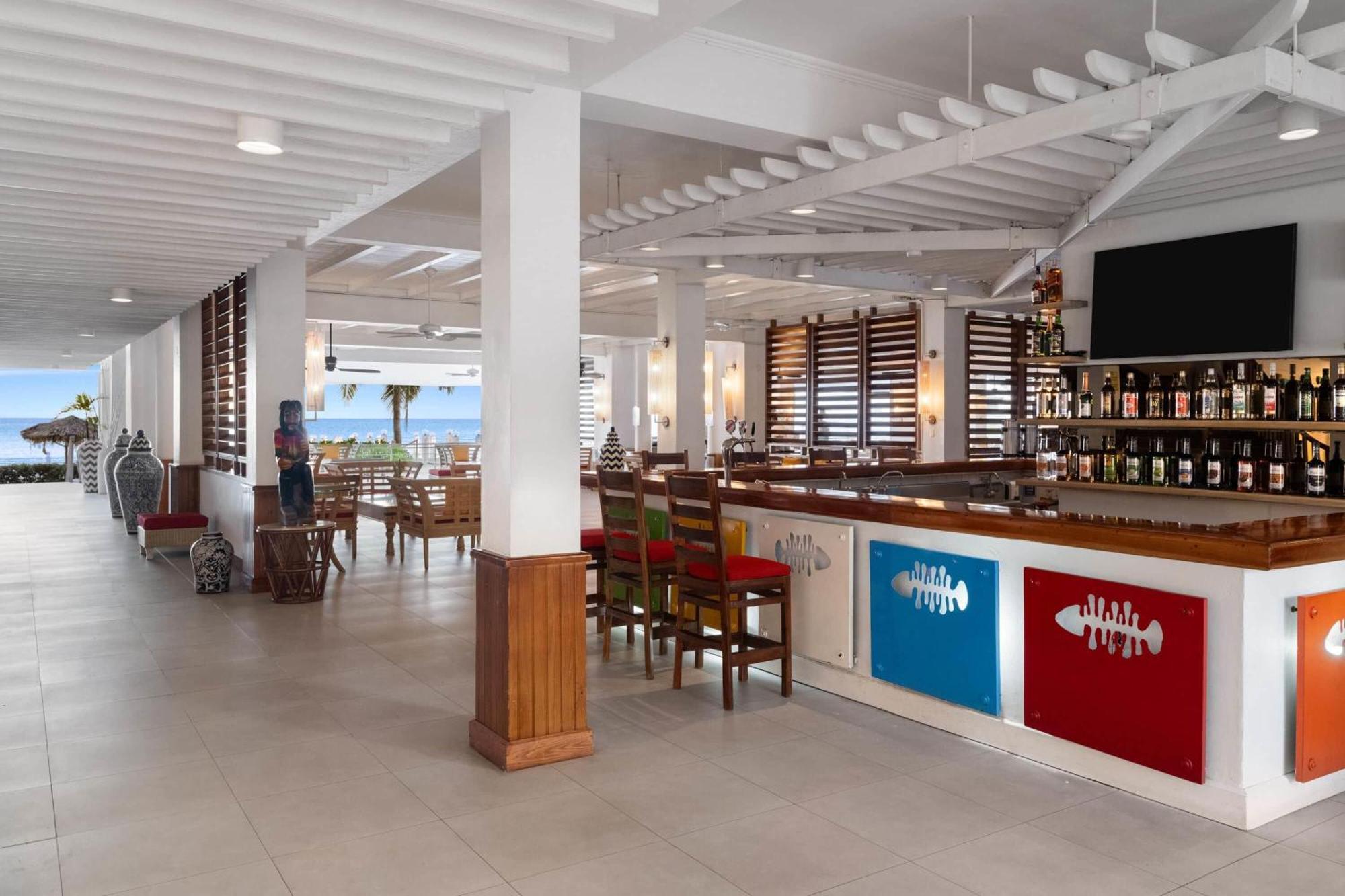 Grand Decameron Montego Beach, A Trademark All-Inclusive Resort Montego Bay Exterior foto